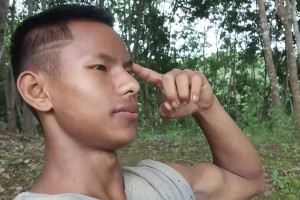 拉什福德來中國了?。磕阈∽釉趺匆矔袠?biāo)志性大鼻子??