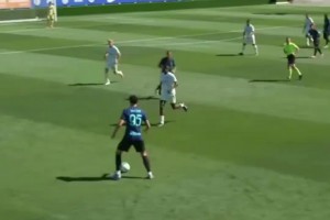 球迷憤怒！實拍國安賽后謝場：“塞蒂恩下課”喊聲響徹工體??