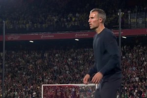 費內(nèi)巴切遭絕殺！哈迪-穆薩補時頭球破門！范佩西怒吼揮拳慶祝！