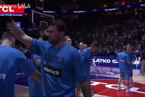 扎實的投籃技巧！弗拉格三分訓練彈無虛發(fā)！