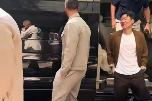 這球太帥了！謝什科在歐洲杯上這記凌空端射，有點范佩西的味道了