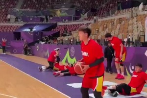 今晚享受比賽吧！亞洲杯決賽賽前，趙睿投籃熱身！