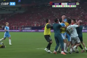 制勝一撲！王國(guó)明撲出萊切特第五罰，淘汰蓉城首進(jìn)決賽