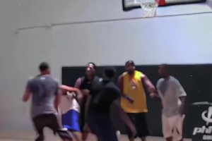 為了考察菜鳥姚明，NBA當(dāng)年居然舉辦了歷史上規(guī)模最大的試訓(xùn)！