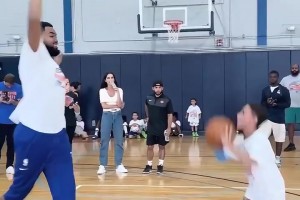 真愛！5個庫里vs5個奧尼爾？奧尼爾：庫里贏，我罰球不行！