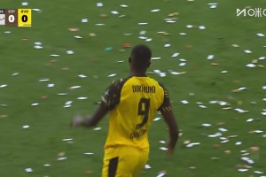 超級(jí)中鋒確實(shí)恐怖！吉拉西高高躍起頭槌破門(mén)！薩比策精準(zhǔn)傳中助攻