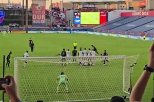 ??尤文：你就說這球進(jìn)沒進(jìn)嘛？