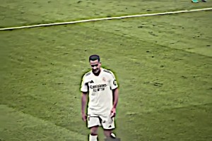 網(wǎng)友：這可能是后弗格森時(shí)代，最具有血性的曼聯(lián)了！