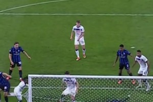 白練了！恰球王一頓群魔亂舞給小姐姐整不會(huì)了??