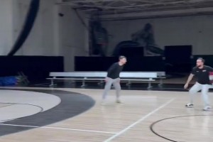 經(jīng)紀(jì)人曬庫明加訓(xùn)練視頻：這是25-26賽季最后的系統(tǒng)性準(zhǔn)備訓(xùn)練