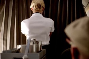 和美女空姐拍廣告！渣叔早期的廣告！這畫風有點搞笑~