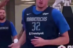 這就是狀元的威力！弗拉格訓(xùn)練中攻防兼?zhèn)洌踔链竺睗饷迹? >
                                        </div>
                                    </div>
                                                                        <div   id=