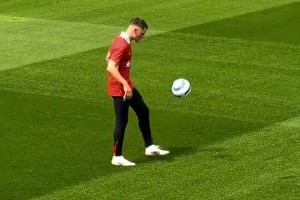 現(xiàn)在值多少……維爾茨在安菲爾德球場首秀價值1.36億的顛球！