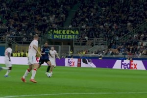 變幻莫測！國米這粒進球由中衛(wèi)策動+中鋒下底+邊翼位包抄??