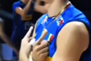 真“圖勞組合”！意大利男排隊員做國米鋒線組合標志慶祝動作??