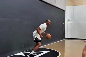 生涯轉(zhuǎn)折點(diǎn)？楊毅：威少在湖人失去了信心和勁頭