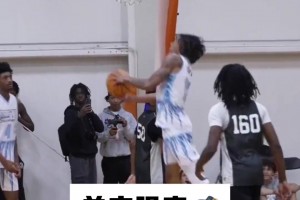 你說(shuō)啥？坤坤是他們的隊(duì)長(zhǎng)？