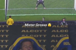 表情亮了！格羅索本不想看罰點(diǎn)球過(guò)程，最后還是被迫營(yíng)業(yè)??