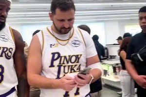 驚！球迷在手機店遇到“老詹”與“盧卡”在挑新iPhone??