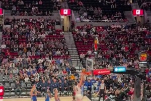 波特蘭球迷是真愛楊瀚森！楊瀚森今日3個(gè)進(jìn)球，球迷歡呼聲太高了