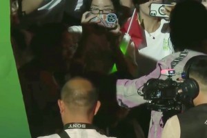 村BA的觀眾真是臥虎藏龍?。∪珖辈ラ_口驚艷全場??！