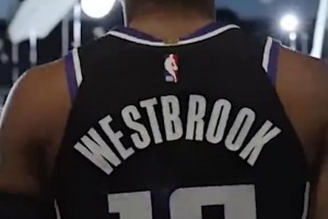 還是有點陌生！威少身穿國王18號球衣拍攝定妝照