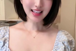 美女球迷預測：西部前兩名是雷霆和掘金 湖勇船火誰排第三呢??