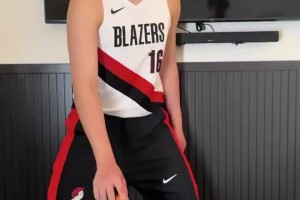 目標(biāo)成為約老師！楊瀚森手活挑戰(zhàn)僅耗時(shí)14分29秒??????