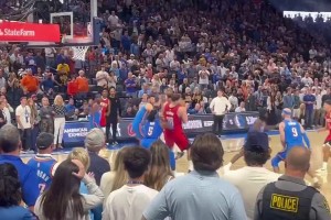 錯(cuò)失絕殺！火箭末節(jié)最后一投，申京頂著多特強(qiáng)投不中進(jìn)加時(shí)??