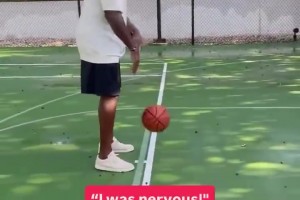 喬丹說的好多年沒碰球 結(jié)果要在小孩子面前展示的視頻來了！