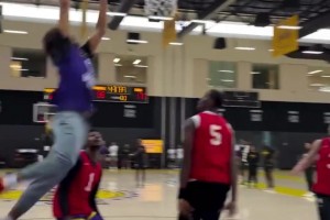 揭幕戰(zhàn)輸球不影響氣氛！湖人今日訓(xùn)練視頻一覽！