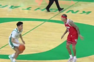 很默契！林葳和白人大個(gè)隊(duì)友打出配合，助攻后者輕松吃餅2+1！