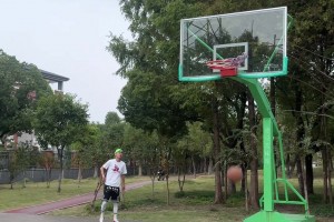 當普通人打球遇到文班亞馬時 這樣超高投籃就不會被冒了吧？