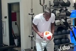 好兄弟！名場(chǎng)面：看內(nèi)馬爾送上空接助攻巴特勒“暴扣”！