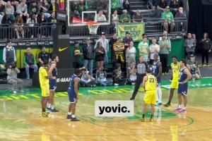 狀態(tài)不佳！林葳半場(chǎng)替補(bǔ)出戰(zhàn)6分鐘3投0中，僅靠罰球得到1分！