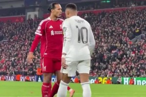 又帥又能踢！最佳視角看：索博斯洛伊如何單防姆巴佩 ！